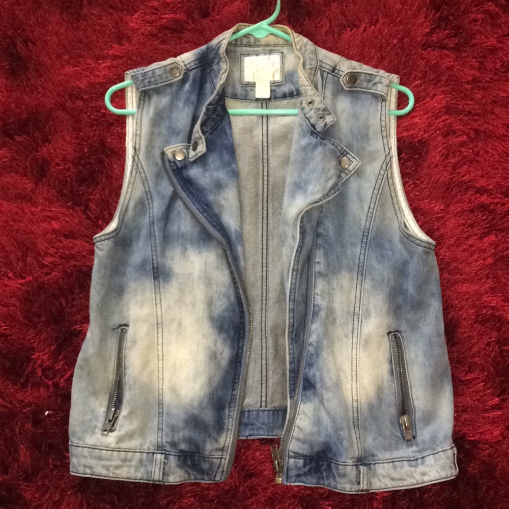 Sleeveless vest jacket